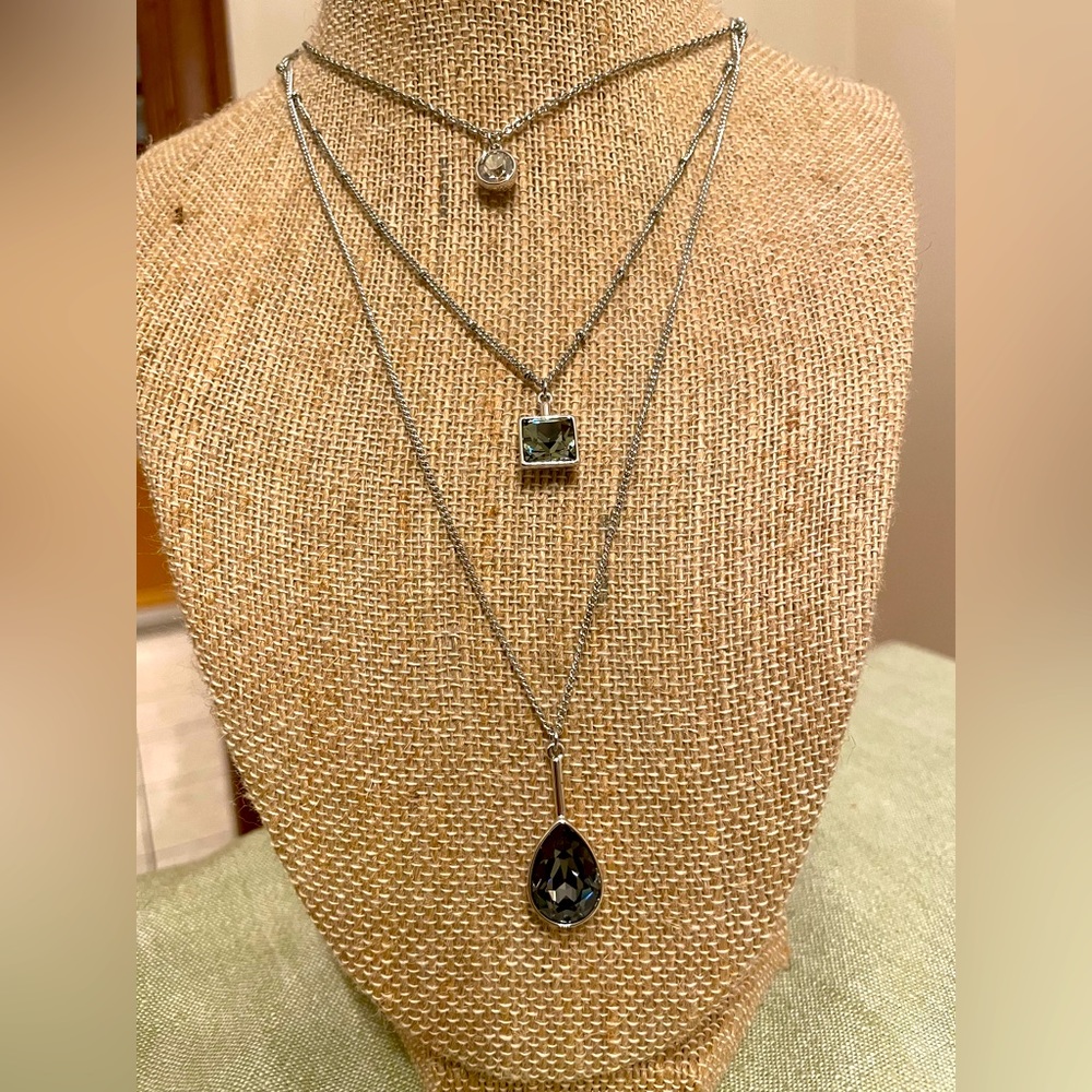 Tri-Me Necklace, Rhodium Plating - Picture 2 of 4